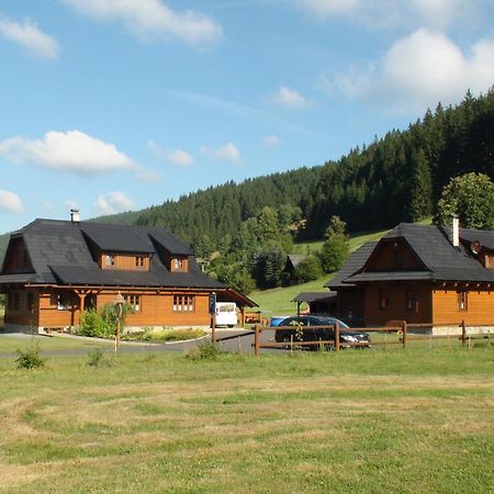 Valassky Dvur Velke Karlovice Ngoại thất bức ảnh