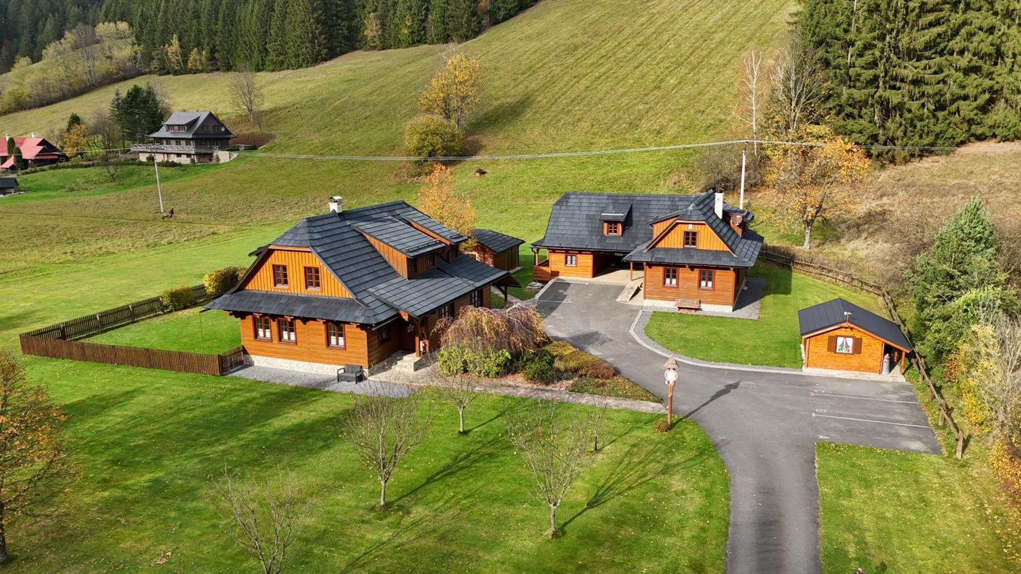 Valassky Dvur Velke Karlovice Ngoại thất bức ảnh
