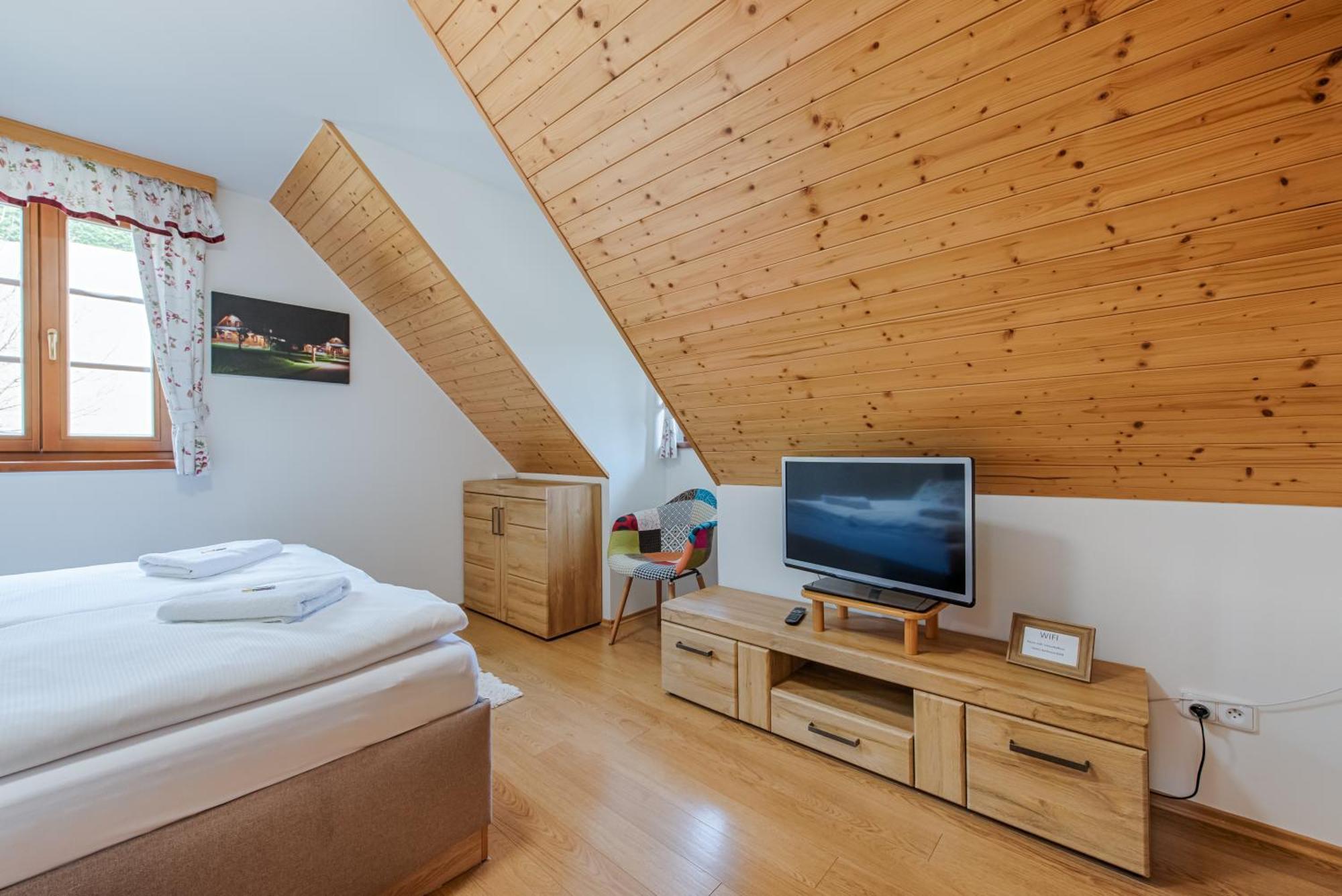 Valassky Dvur Velke Karlovice Ngoại thất bức ảnh